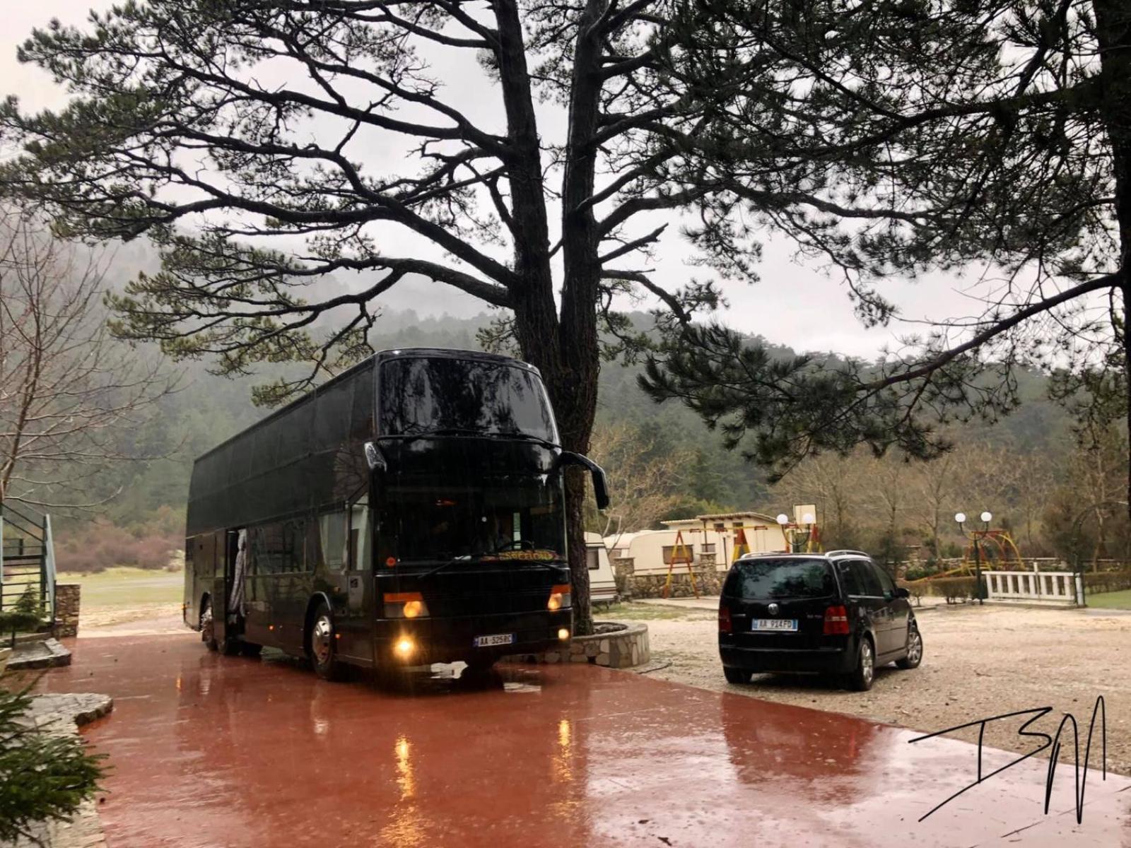 Отель Urban Nightliner Тирана Экстерьер фото